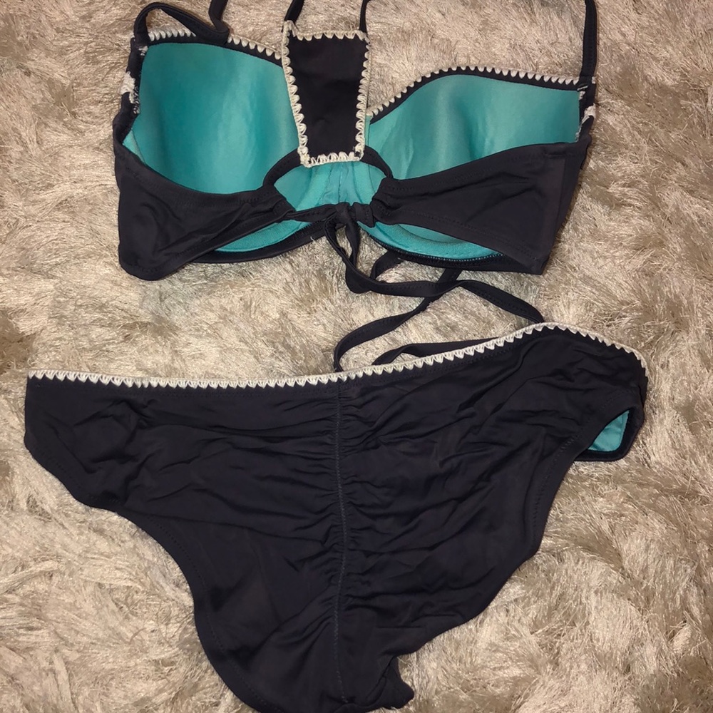 Bikini Set - Picture 2 of 2
